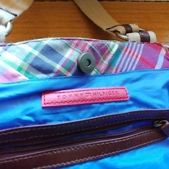Tommy Hilfiger Purse - Picture 4 of 6